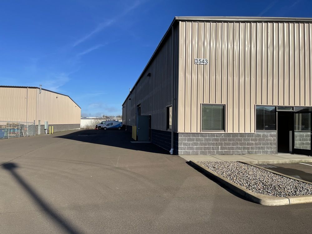 Class A Industrial: 3543 Steelhead Run Drive NE, Suite A, Albany, OR 97321